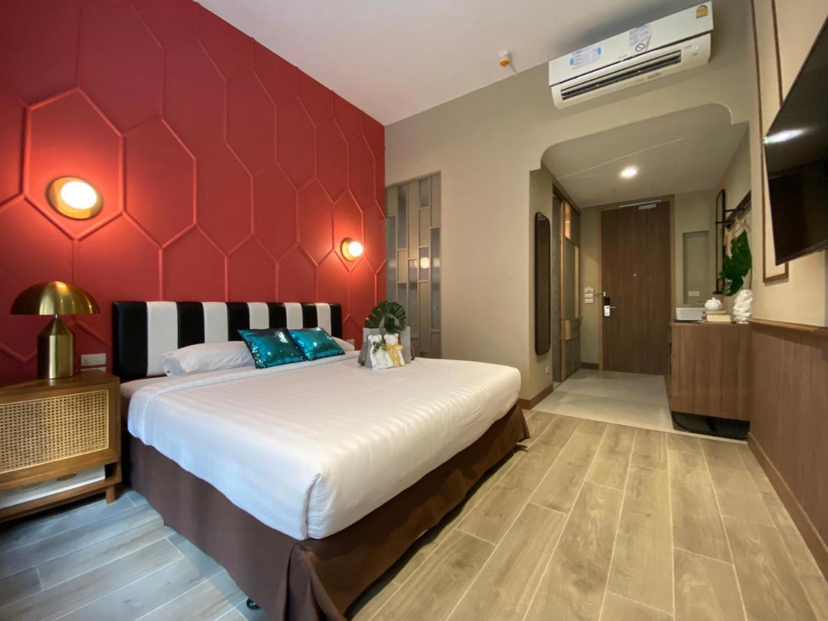 Miami Hotel Bangkok Exterior photo