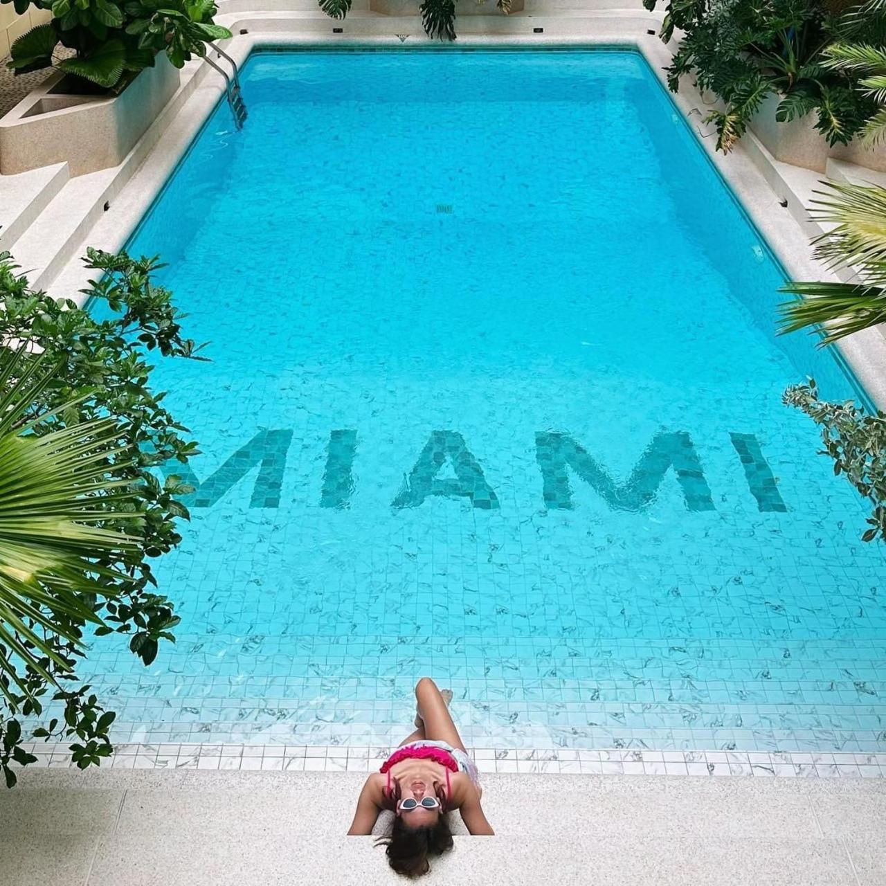 Miami Hotel Bangkok Exterior photo