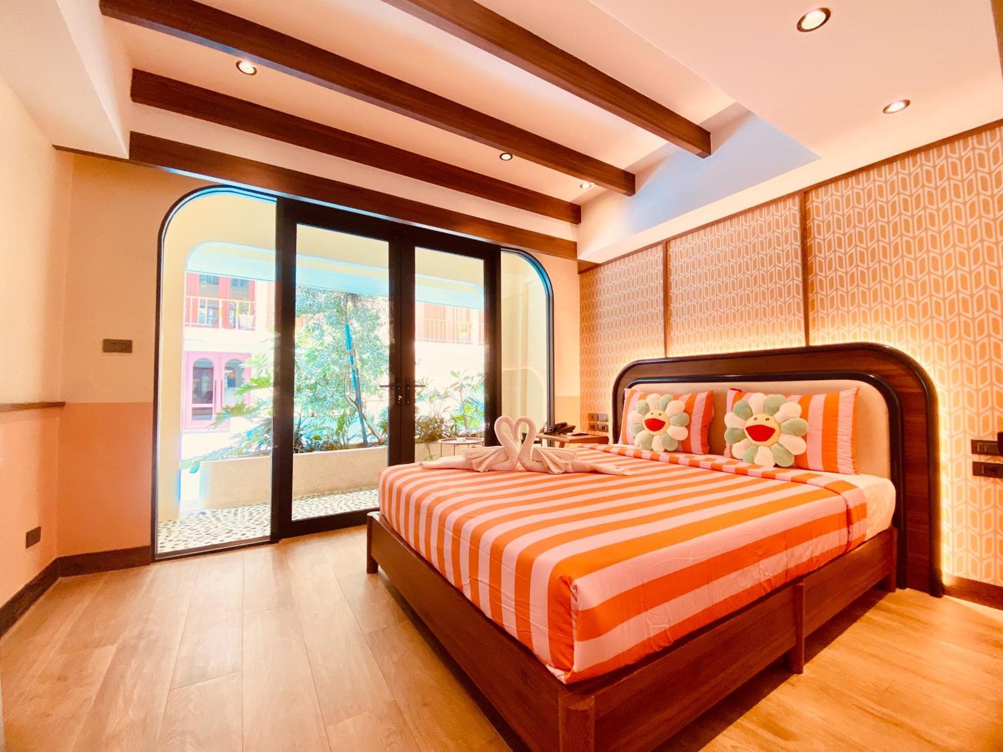 Miami Hotel Bangkok Room photo