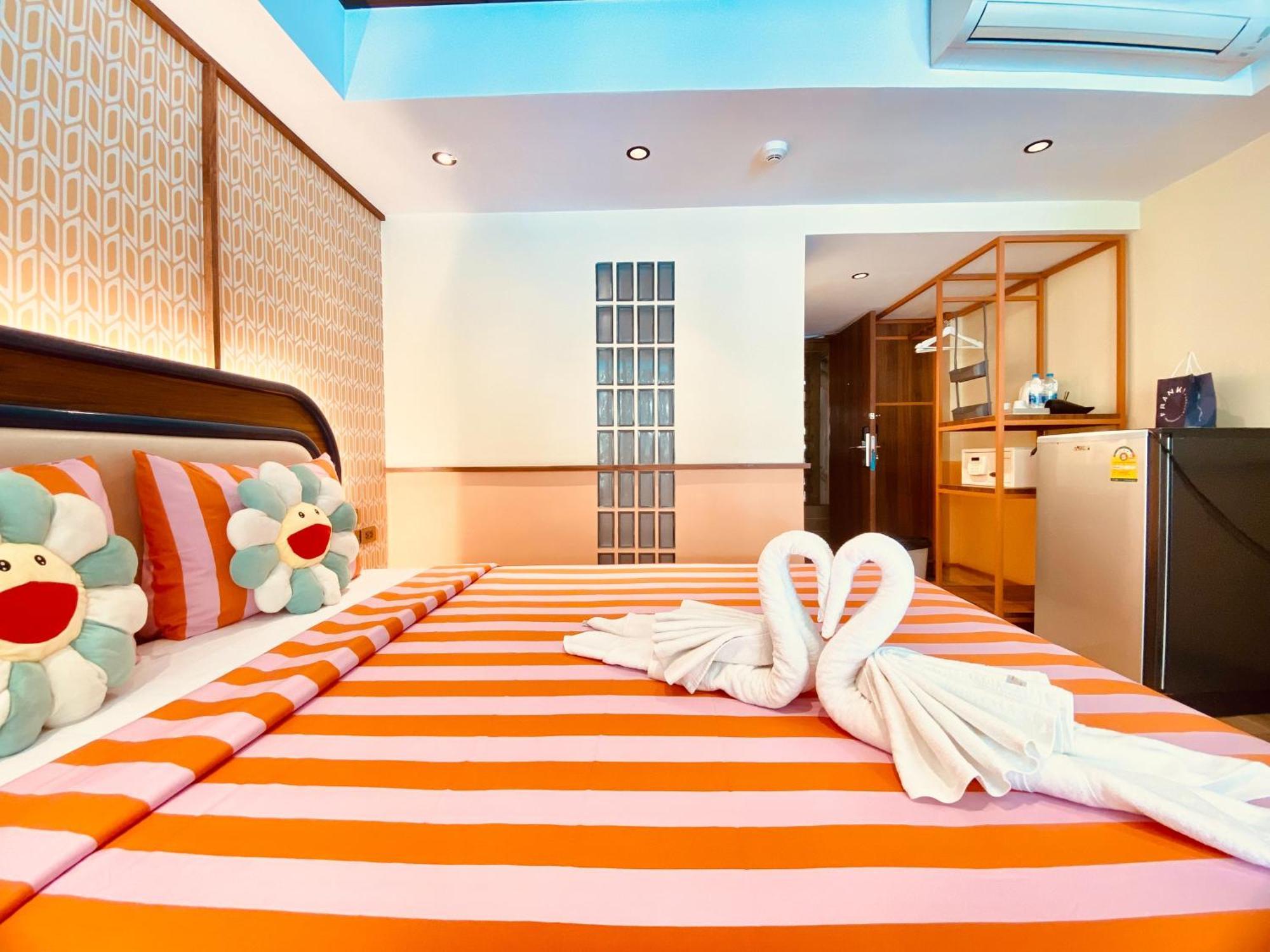 Miami Hotel Bangkok Room photo