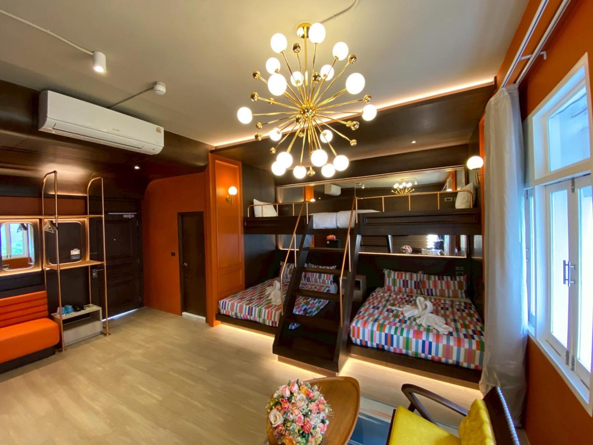 Miami Hotel Bangkok Room photo